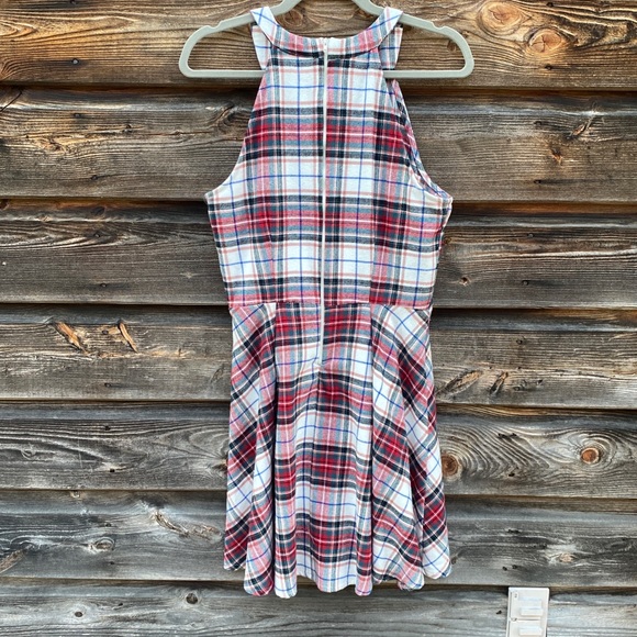 Copper Key Plaid Sleeveless Flannel Dress - Picture 5 of 9